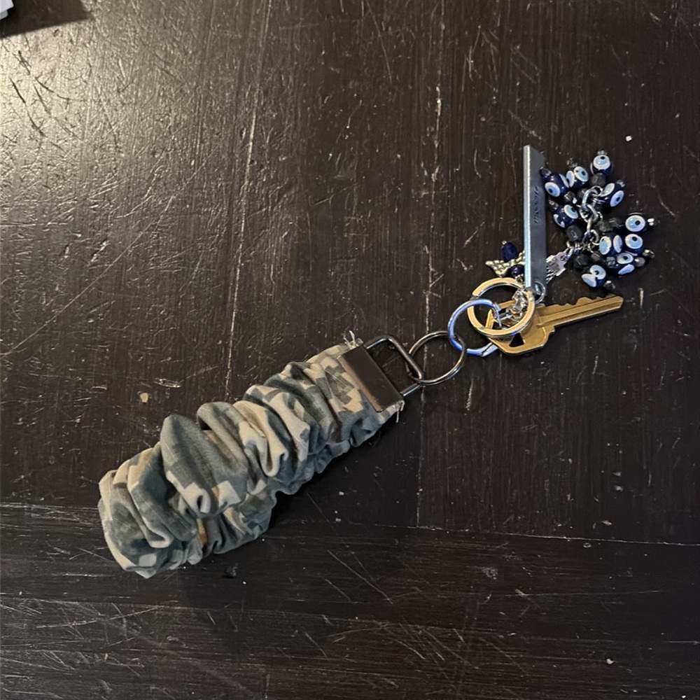 Scrunchie key holder - Picture 3 of 3